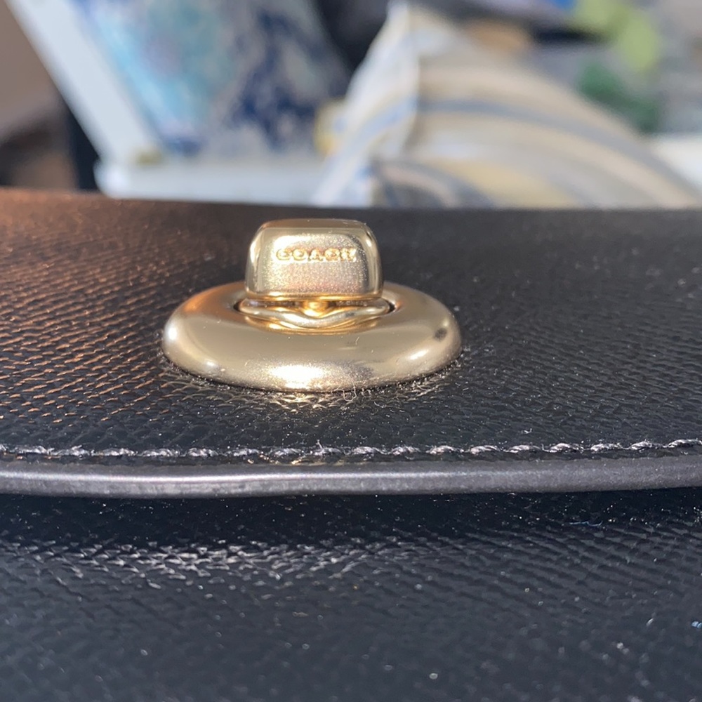 Black leather with removable gold chain clutch - Picture 9 of 11